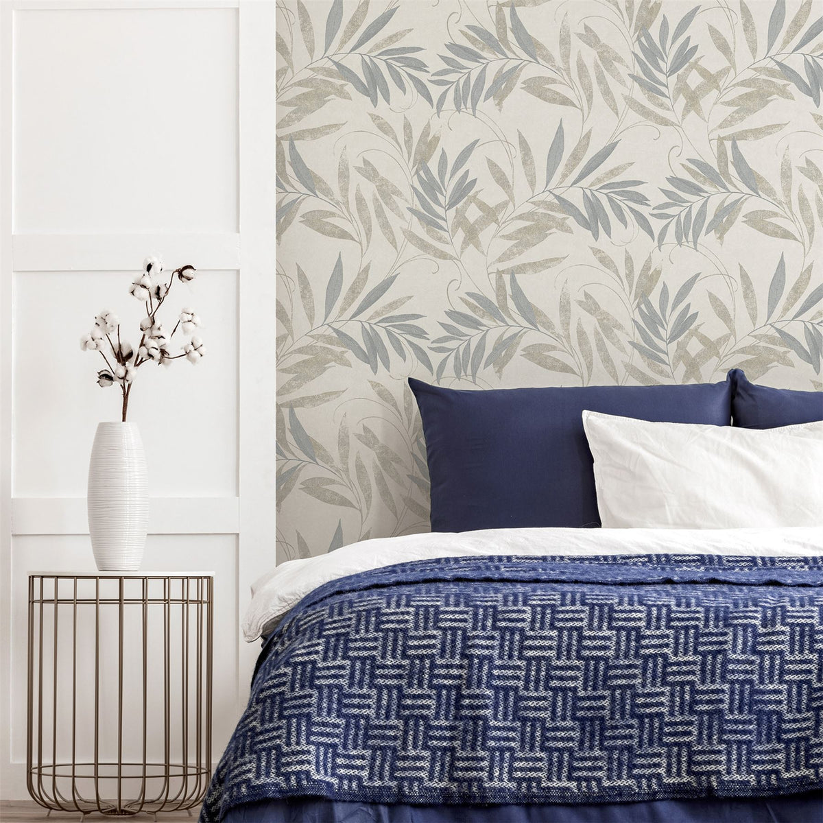 Luxury Leaf Natural Grey Wallpaper image 4