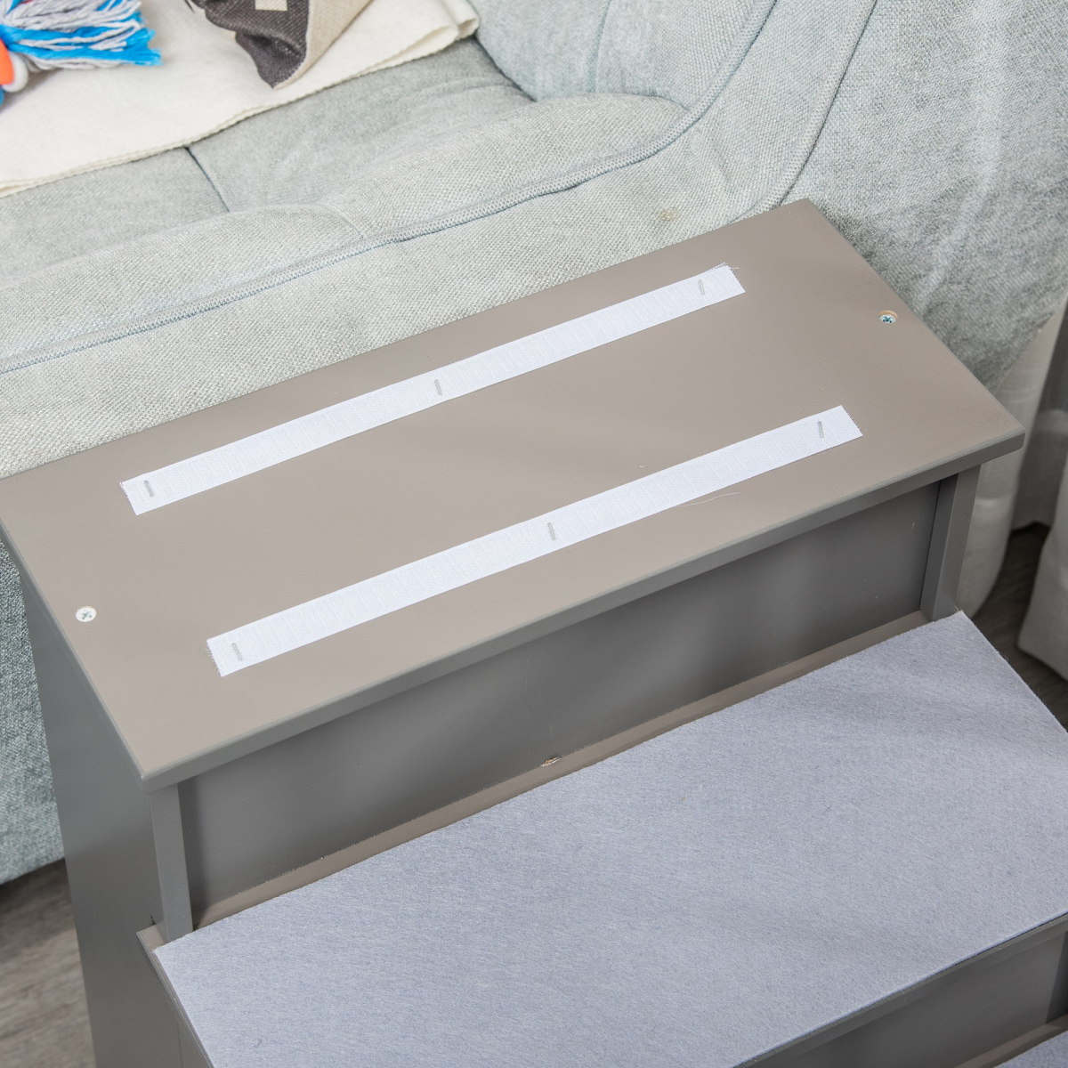 Pet Stairs 15.75" L x 23.25" W x 21.25" H, Grey