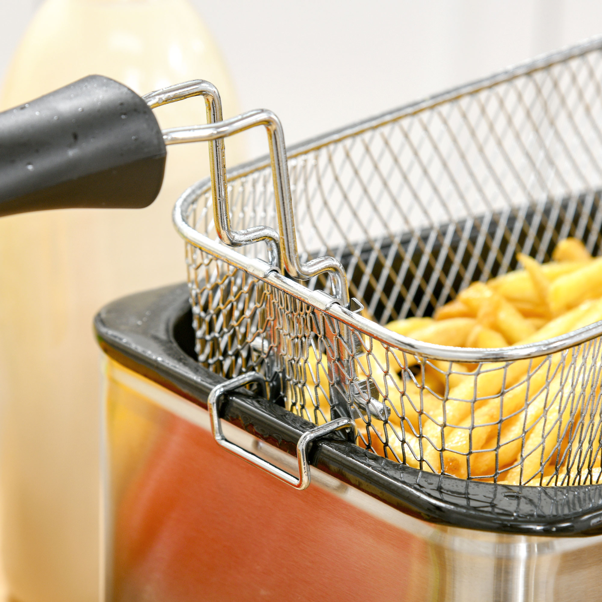 3 Litre Deep Fat Fryer with Adjustable Temperature, 60min Timer, 2000W